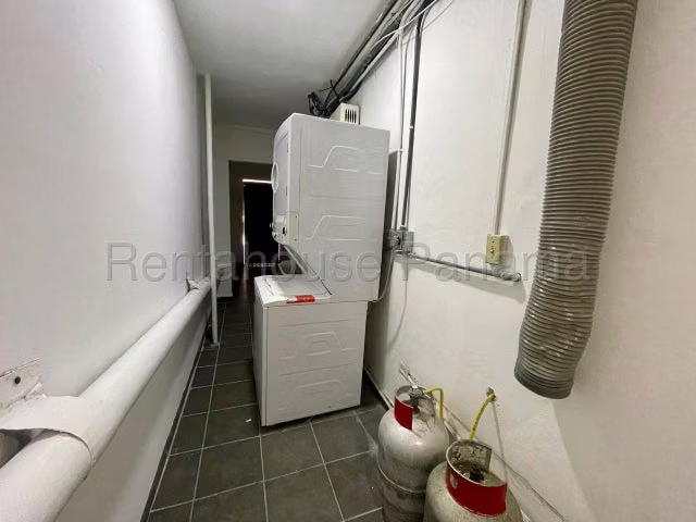 Venta de Duplex Comercial, Calle 50 en Obarrio 27LGG2645