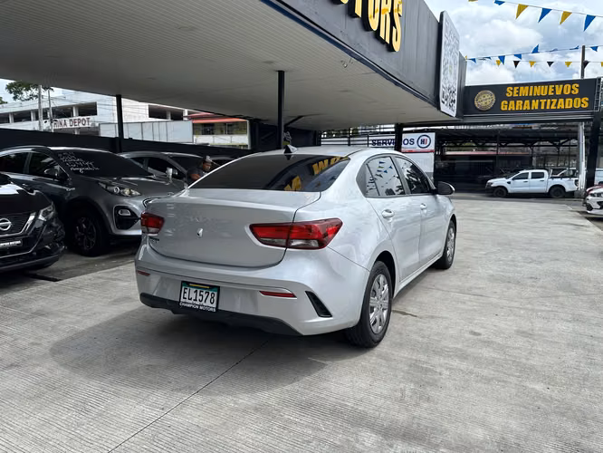 Kia Rio 2024 - Imagen 10