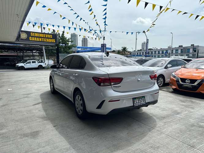 Kia Rio 2024