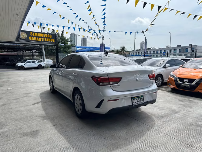 Kia Rio 2024 - Imagen 12