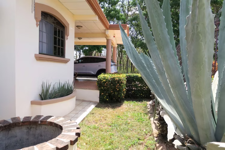 Detached House, Fully Furnished, 15 Minutes by Car from Monagre/Rompio (Las Villas de Los Santos)