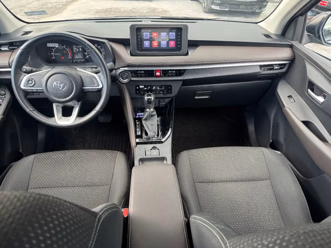 TOYOTA YARIS 2025 - Imagen 13