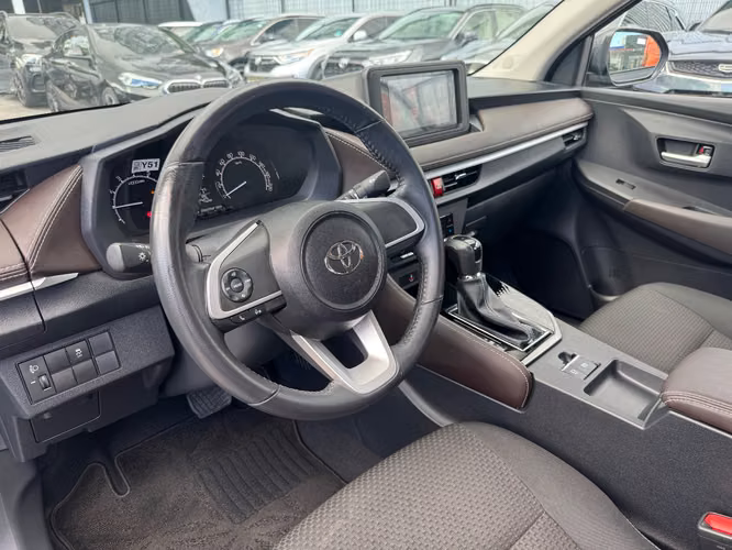 TOYOTA YARIS 2025 - Imagen 11
