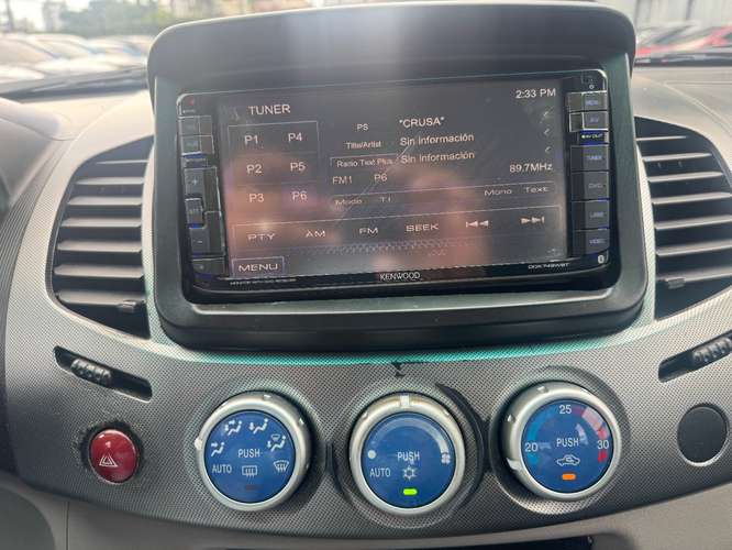 MITSUBISHI L200 - Imagen 5