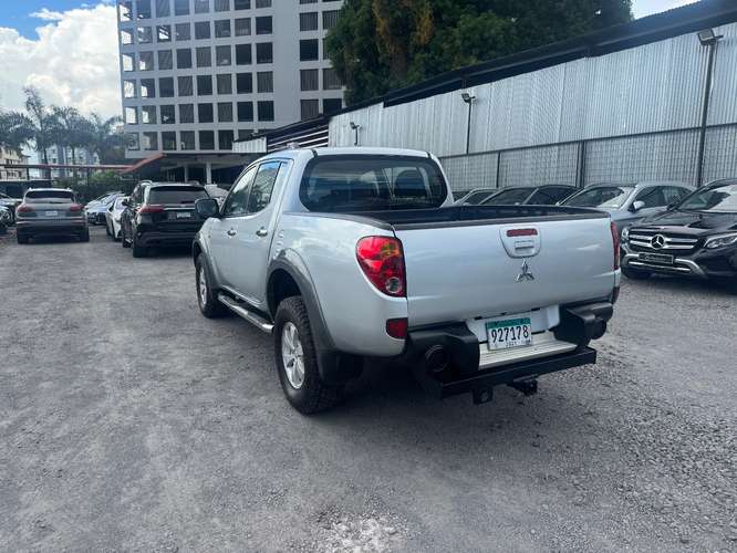MITSUBISHI L200 - Imagen 9