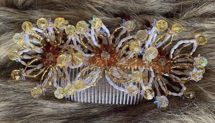 hermosos tembleques, peinetas y sombreros panameños, ideales para complementar tu atuendo típico y celebrar nuestras raí - Imagen 12