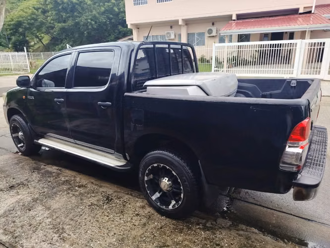 Toyota Hilux 2015 Doble Cabina 4x2