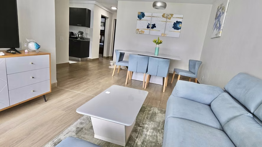 Alquilo lindo apartamento con aires y calentador de agua  , cerca del Parque Omar  - Imagen 4