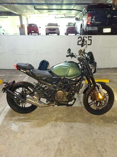 VENDO MOTO VOGE 300AC