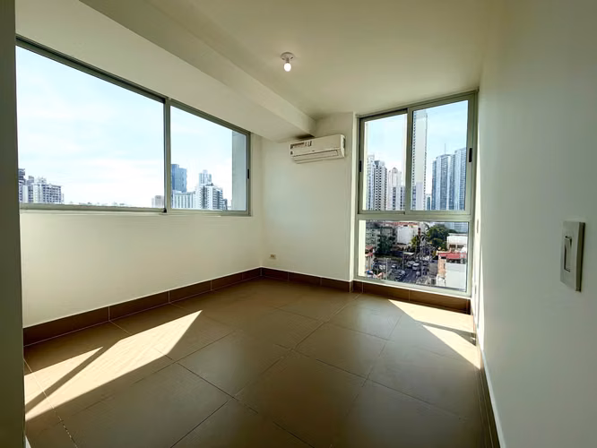 VENTA DE APARTAMENTO EN BELLA VISTA, A PASOS DE CINTA COSTERA Y PARQUE URRACÁ - Imagen 8