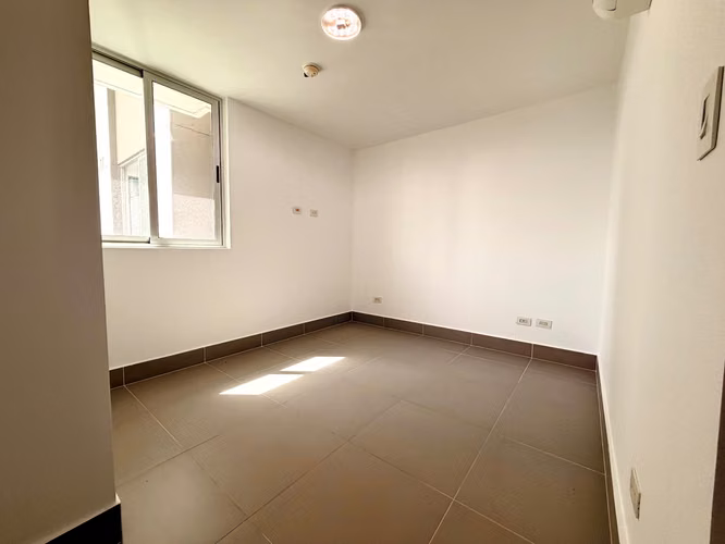 VENTA DE APARTAMENTO EN BELLA VISTA, A PASOS DE CINTA COSTERA Y PARQUE URRACÁ - Imagen 5