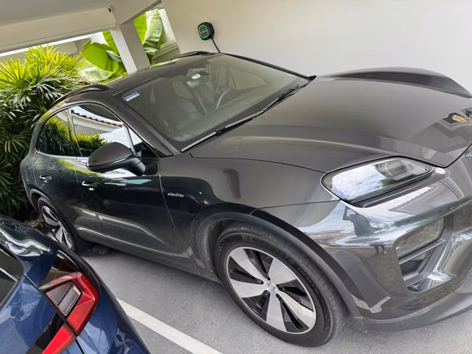 PORSCHE MACAN 4 ELECTRIC