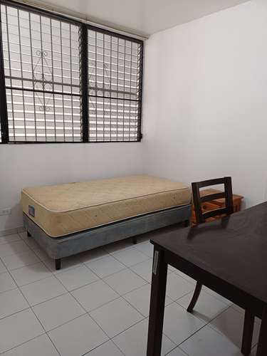 ALQUILO AMPLIO Apartamento semi amoblado 