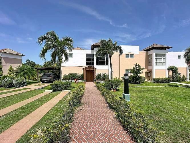 Venta de casa en Decameron