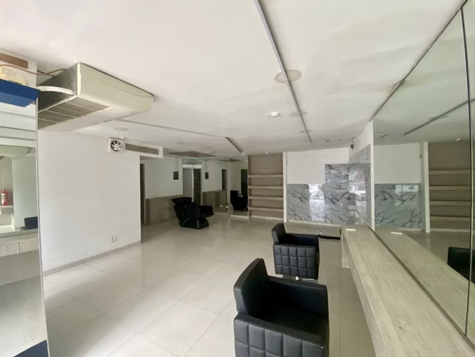 ALQUILER DE LOCAL COMERCIAL LISTO DE OCUPAR, UBICADO EN BELLA VISTA - Imagen 5