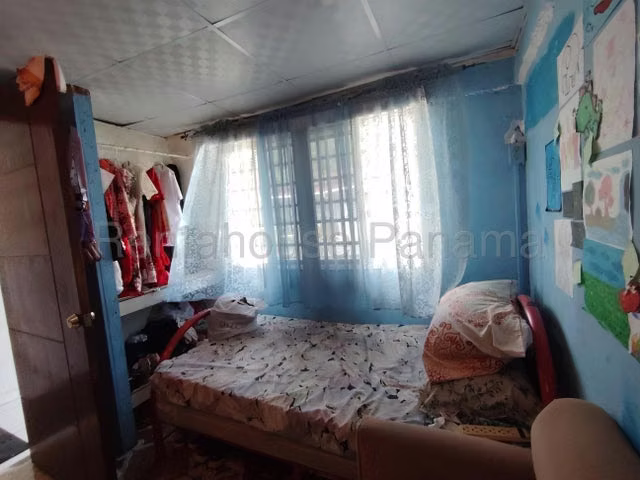 Venta de vivienda unifamiliar en Quebrada Ancha, Colón espaciosa y con terreno - Imagen 4