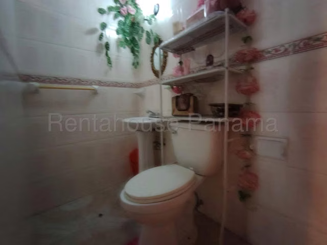 Venta de vivienda unifamiliar en Quebrada Ancha, Colón espaciosa y con terreno - Imagen 8