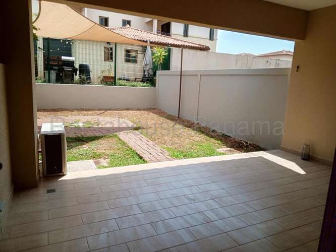 Casa En Venta En Panamá Pacífico YM