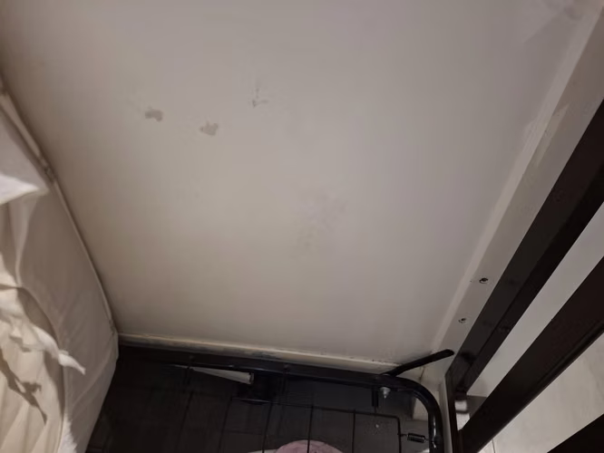Cuna usada con colchón  REMATE TOTAL SOLO POR UNA SEMANA  - Imagen 3