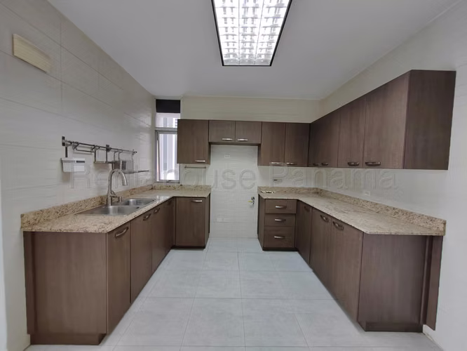 Venta de Apartamento con Línea blanca en El Cangrejo Ph Luxor EC - Imagen 3