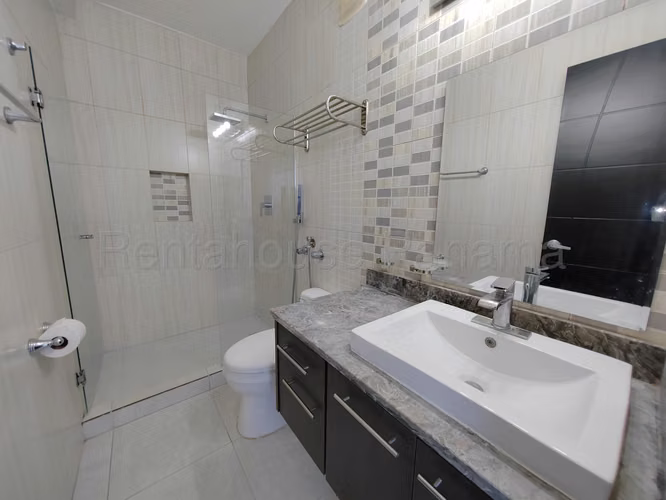 Venta de Apartamento con Línea blanca en El Cangrejo Ph Luxor EC - Imagen 14