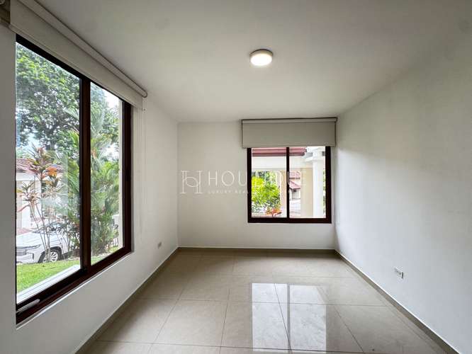 Alquiler de Residencia Modelo Lucía en Los Senderos de Camino de Cruces