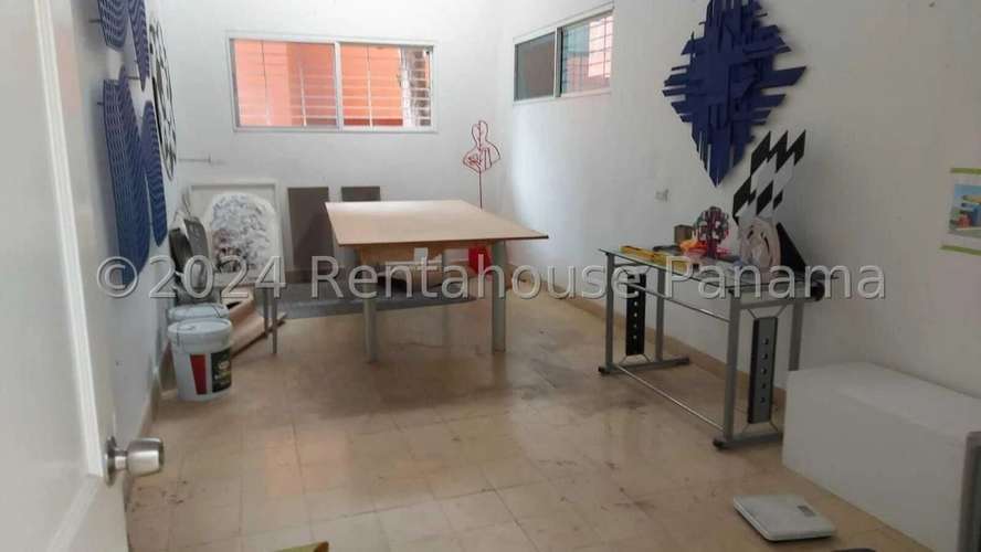 Venta de Casa Comercial en Villa Lilla, San Francisco 26-3318GG