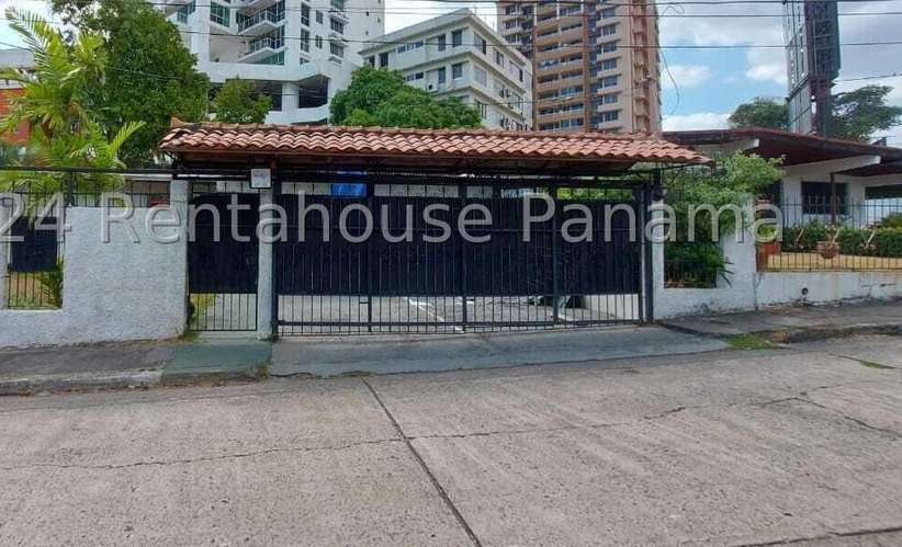 Venta de Casa Comercial en Villa Lilla, San Francisco 26-3318GG