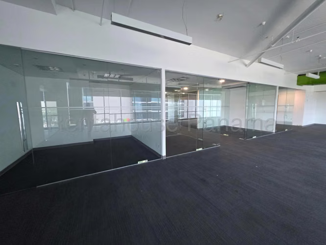 Oficina en Alquiler en Costa del Este 740 m² LR - Imagen 18