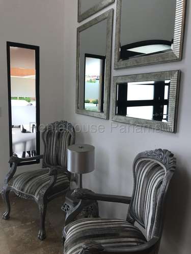 Alquilo Casa de 420m2 en Clayton Village 26-8986SRZ