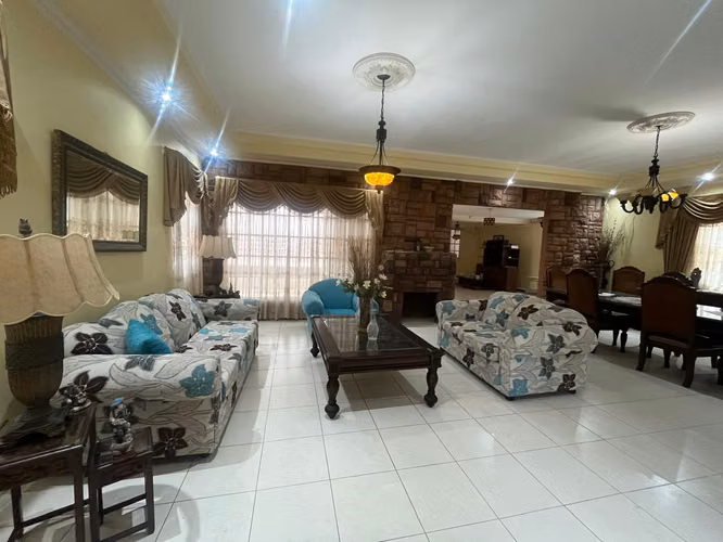 Royal Country, Casa en Alquiler en Altos de Panamá (DD540)