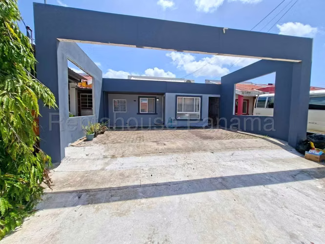 Venta de Casa en Las Cumbres Cumbre Azul 189.13 Mts PD
