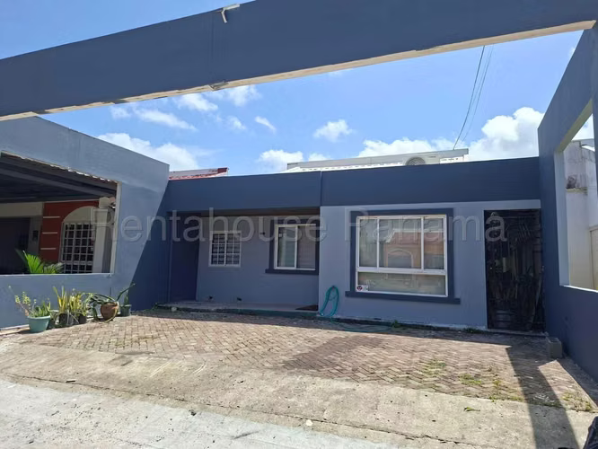 Venta de Casa en Las Cumbres Cumbre Azul 189.13 Mts PD
