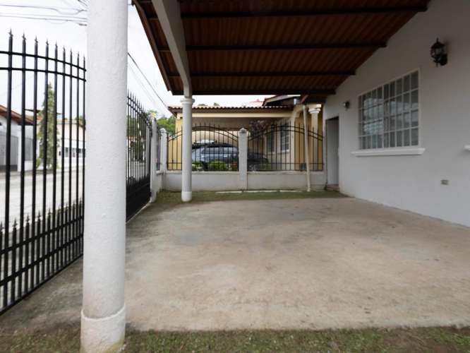 Venta de Casa en Brisas del Golf 27MGO1025