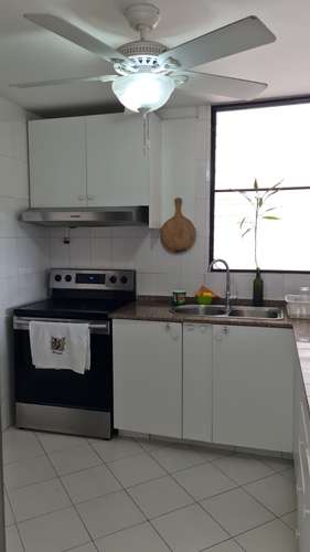 Bonito Apartamento PH Coral Reef Avenida Balboa Bella Vista  - Amoblado - Imagen 14