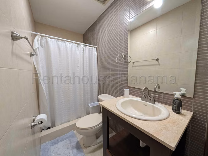 Alquiler de Apartamento en Costa del Este Ph Riverside AP2