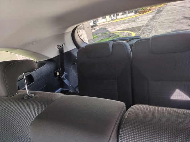 KIA SORENTO 2019 AUTOMÁTICA ÚNICO DUEÑO NEGOCIABLE  - Imagen 10