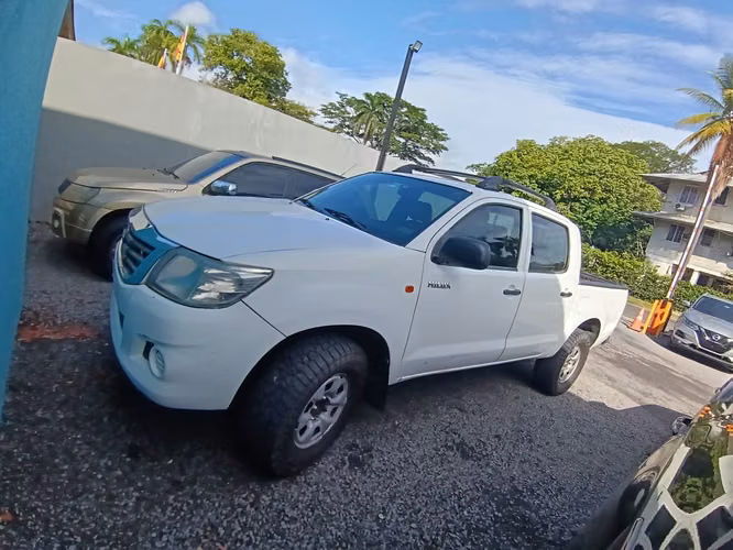 vendo auto toyota hilux 2015  - Imagen 2