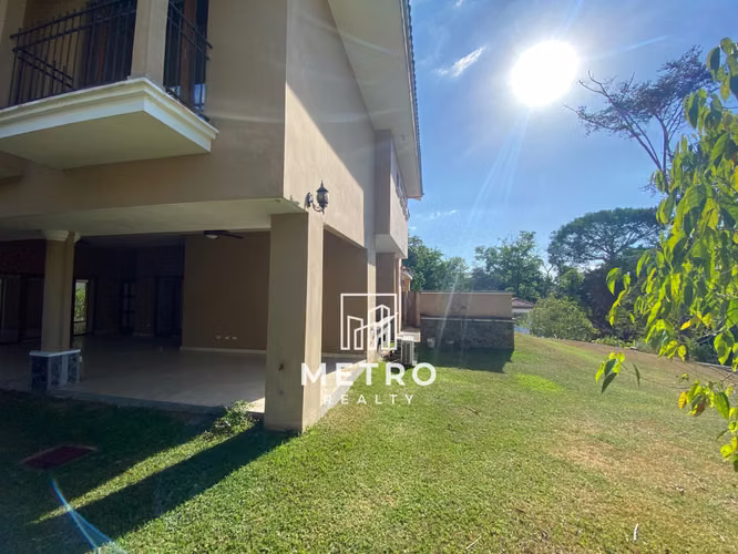 Venta de Casas en Clayton en Senderos de Camino de Cruces