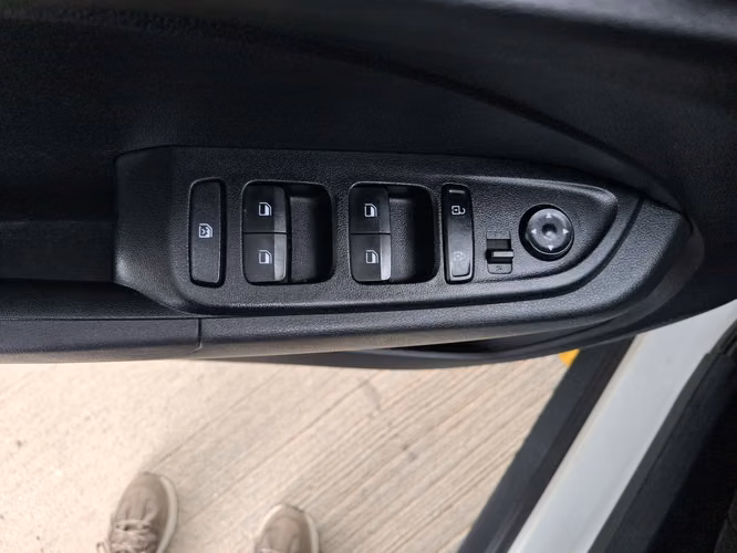HYUNDAI VENUE - 2026 - VEN - Automarket - Imagen 4