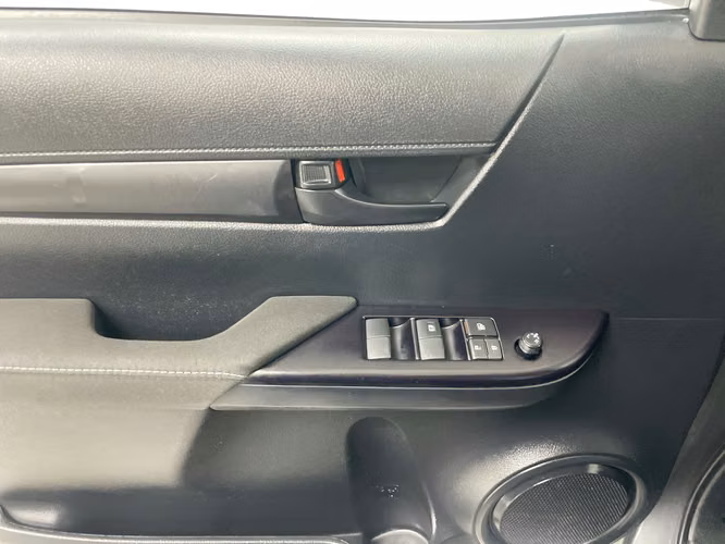 TOYOTA HILUX - 2025 - PPHX - Automarket - Imagen 4