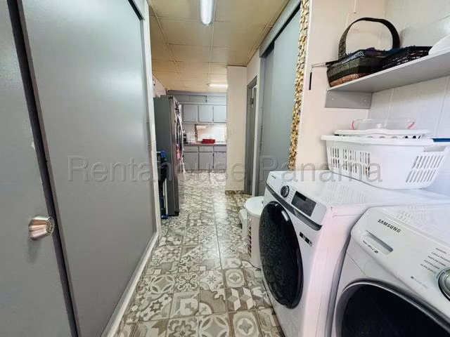 Venta de Casa en Chanis, Residencial Los Laureles 26LGG3139