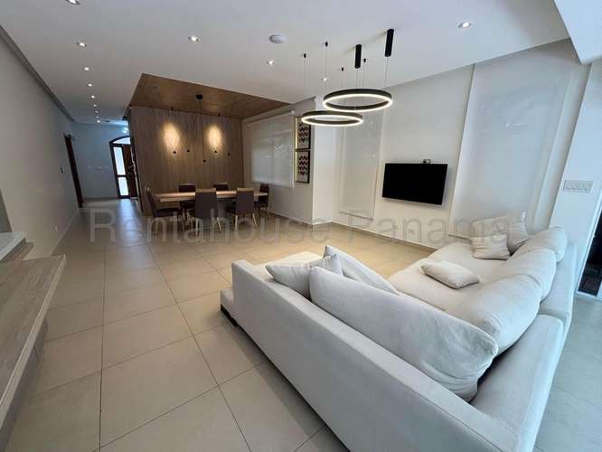 Alquiler de Casa en Costa Sur 27PPM2723