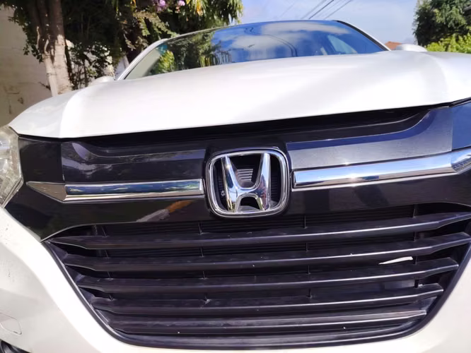 HONDA HRV 2016 AUTOMÁTICA ÚNICO DUEÑO NEGOCIABLE  - Imagen 13