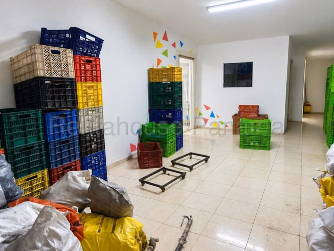 Venta Plaza Comercial Chanis - YD