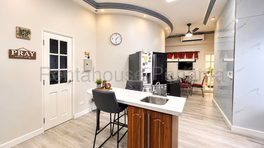 VENTA DE CASA EN PUEBLO NUEVO MCD27-1097