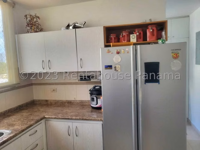 Alquiler Apartamento 3 Recamaras 143 m2 con Piscina en San Francisco - ALYC 27-970