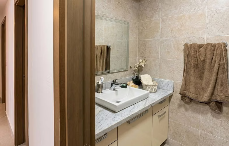 Apartamento en Obarrio I con balcon y ubicación privilegiada - Imagen 12