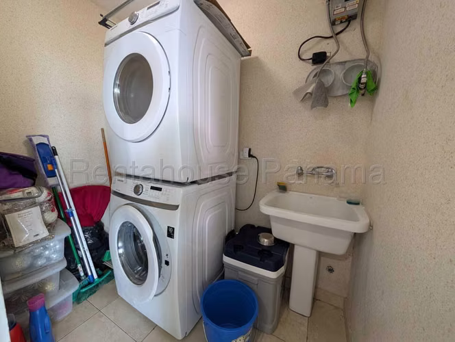SE ALQUILA APARTAMENTO EN COSTA DEL ESTE VLU27-2749