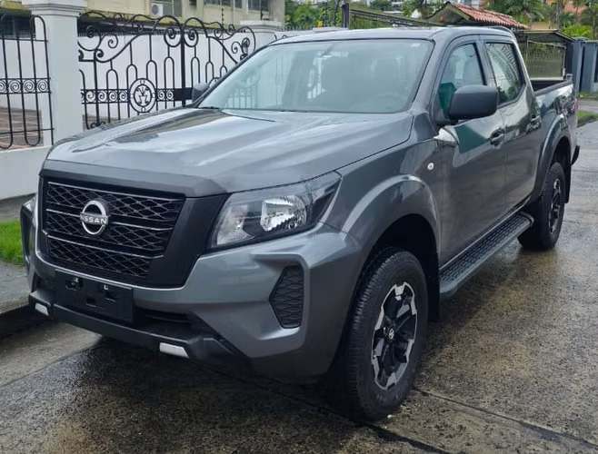 FRONTIER 2025  4X4   EN 25,495 al  crédito o al contado..